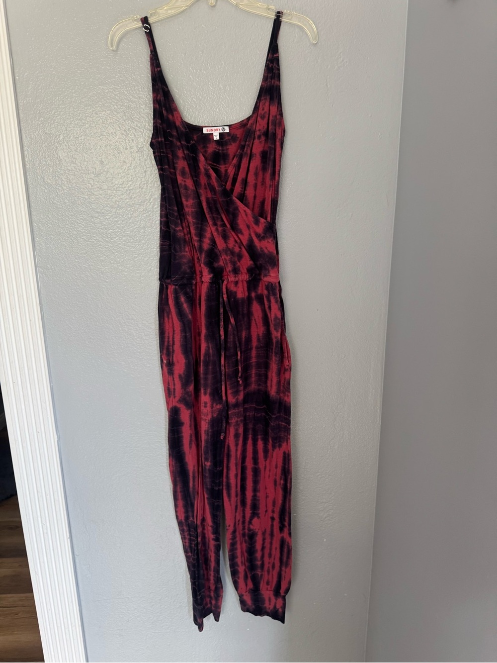 Sundry Red and Black Tie-Dye Spaghetti Strap Jumpsuit Romper Women’s Size 1